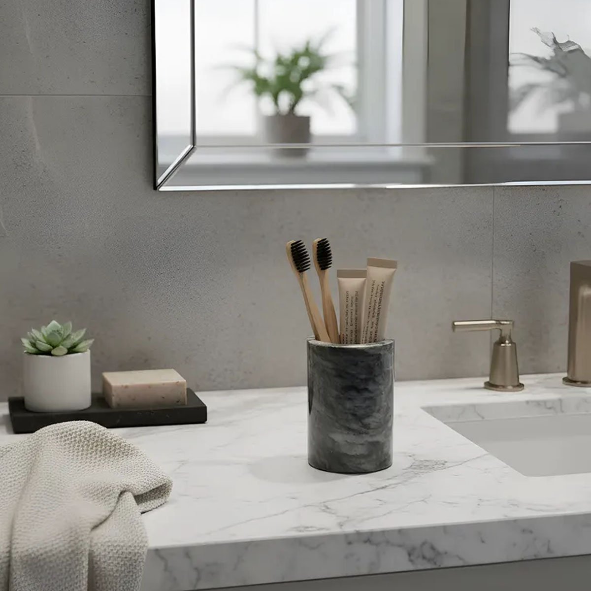 VASO PORTA CEPILLO DE MÁRMOL NEGRO NATURAL - Imagen 2